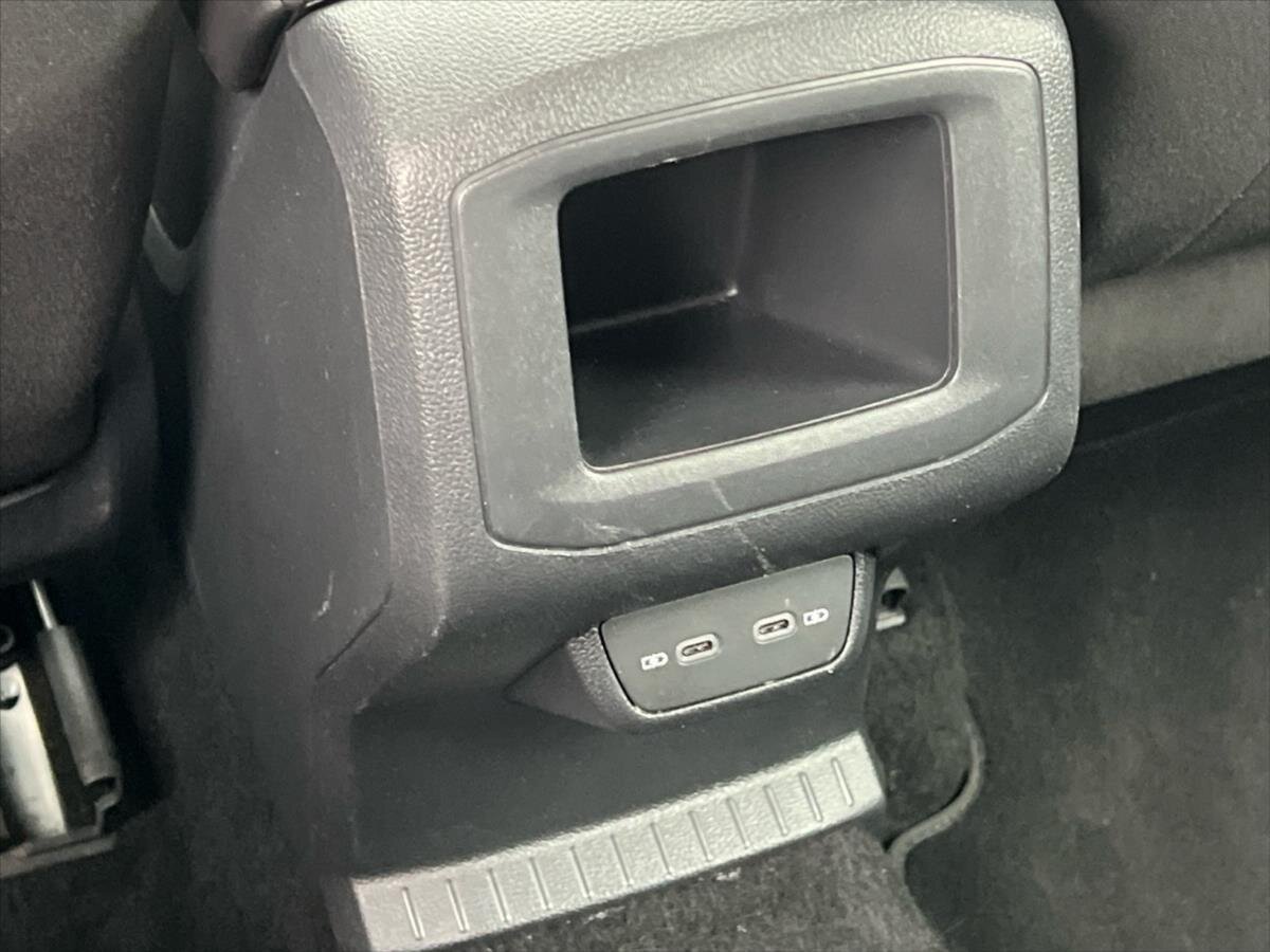 Volkswagen T-Cross Kombi 999,0 81 kw