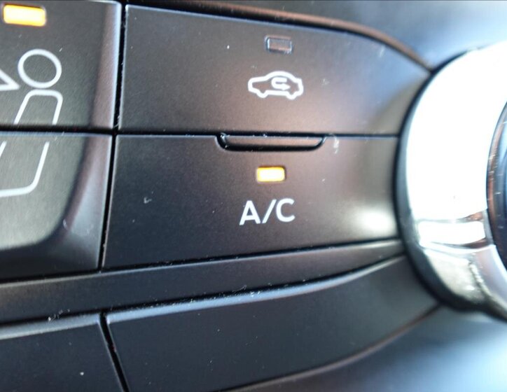 Ford Transit Ostatní 2,0 l 77 kw