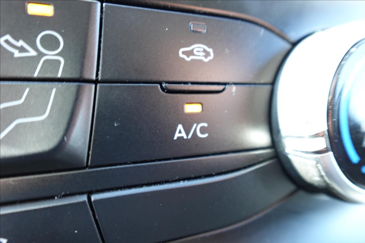 Ford Transit Ostatní 2,0 l 77 kw