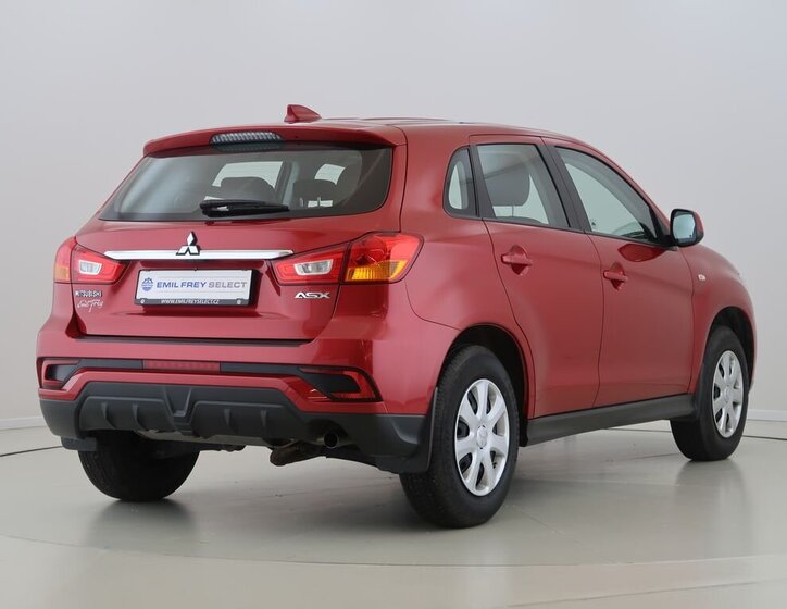 Mitsubishi ASX 5