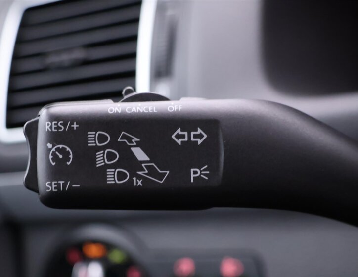 Volkswagen Touran MPV 1,2 l 77 kw