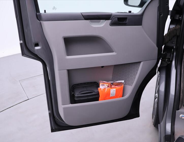 Volkswagen California 12