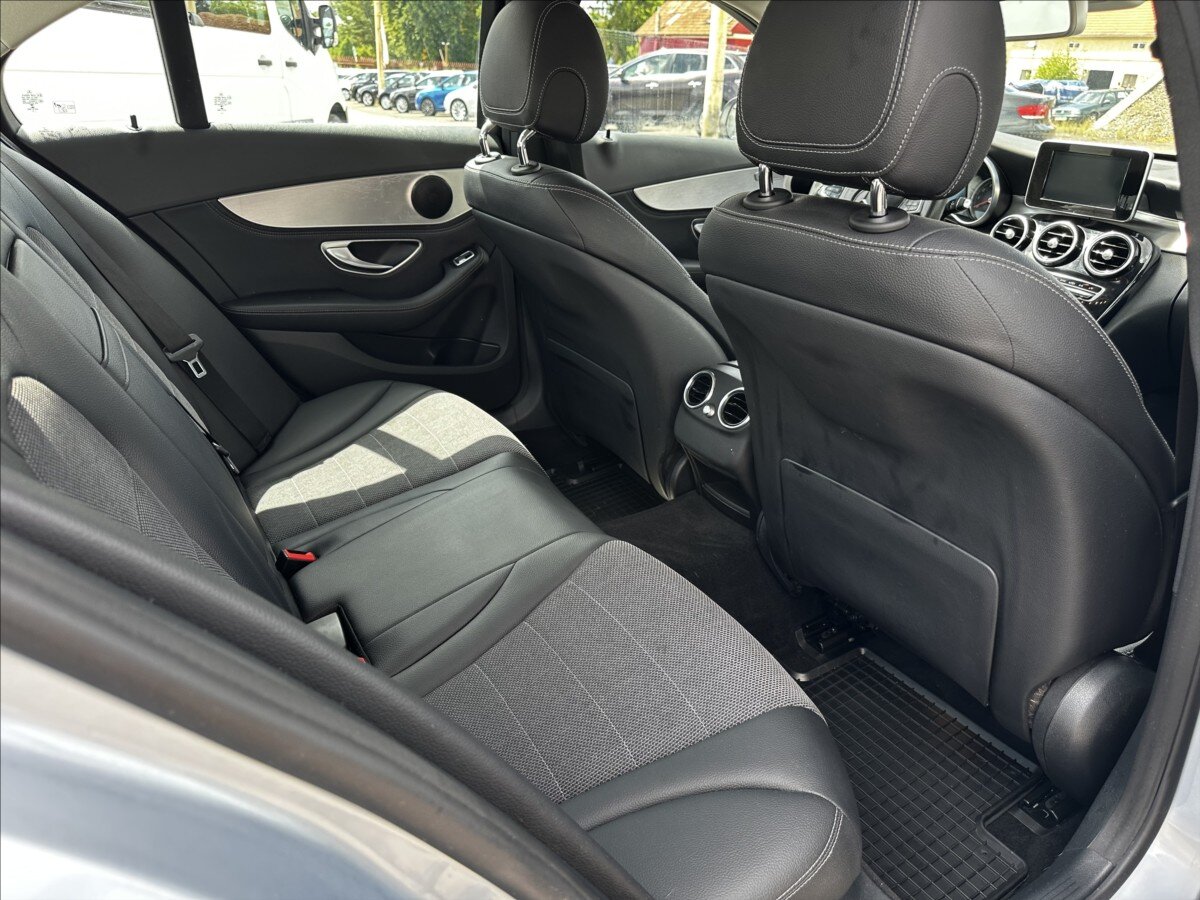 Mercedes-Benz Třídy C Sedan 1,6 l 115 kw