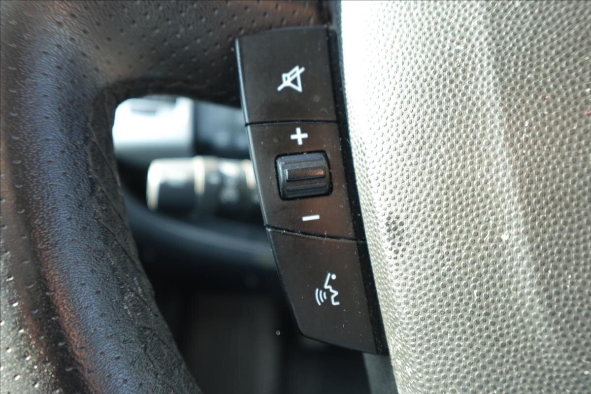 Peugeot Boxer Valník 2,2 l 121 kw