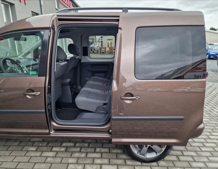 Volkswagen Caddy Kombi 1,6 l 75 kw