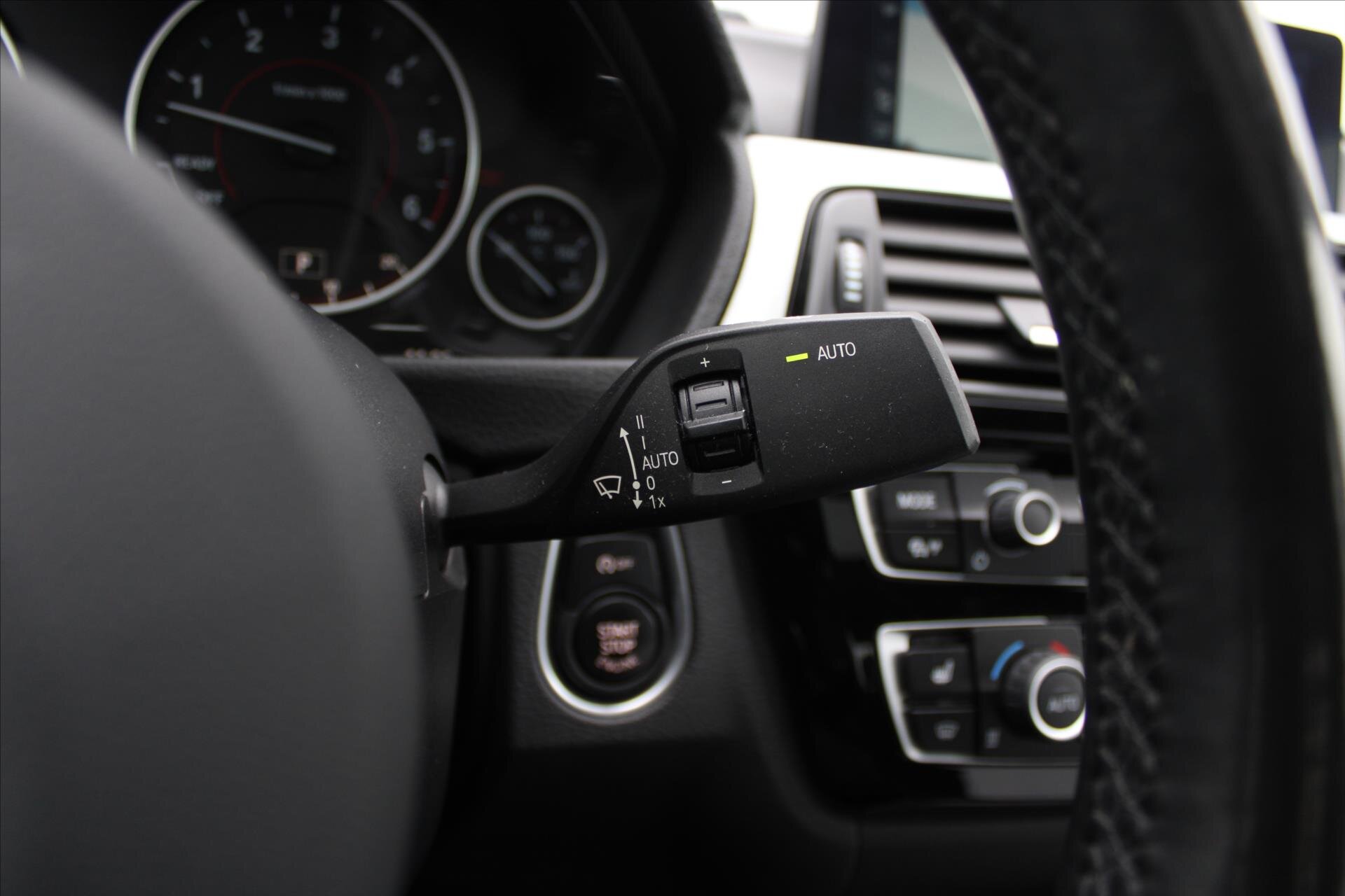 BMW Řada 3 Liftback 3,0 l 190 kw