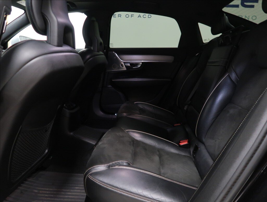 Volvo S90 Sedan / Limuzína 2,0 l 235 kw