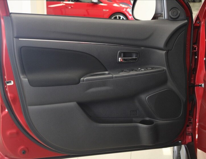 Mitsubishi ASX SUV / Terénní 1,6 l 86 kw