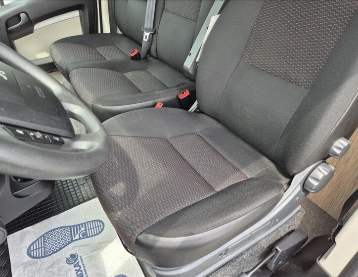 Peugeot Ostatní Ostatní 2,0 l 120 kw