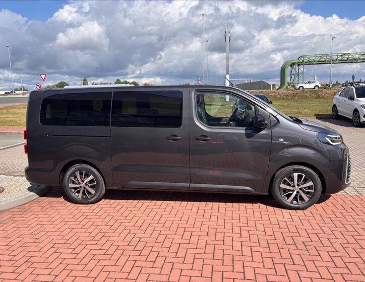 Toyota ProAce Verso 4