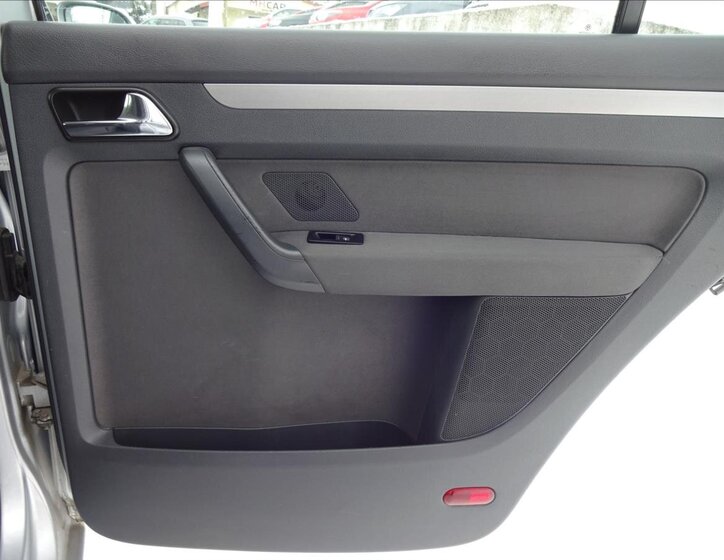 Volkswagen Touran Kombi 1,9 l 77 kw