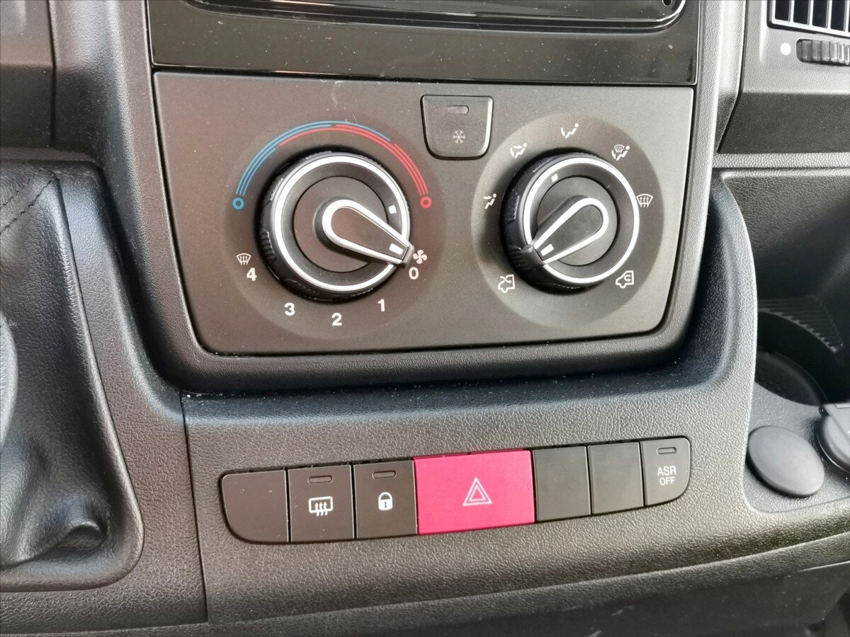 Opel Movano Skříň 2,2 l 103 kw