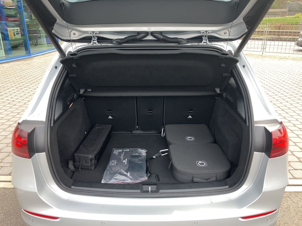 Mercedes-Benz Třídy B MPV 1,3 l 120 kw