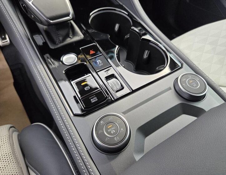 Volkswagen Touareg SUV 3,0 l 210 kw