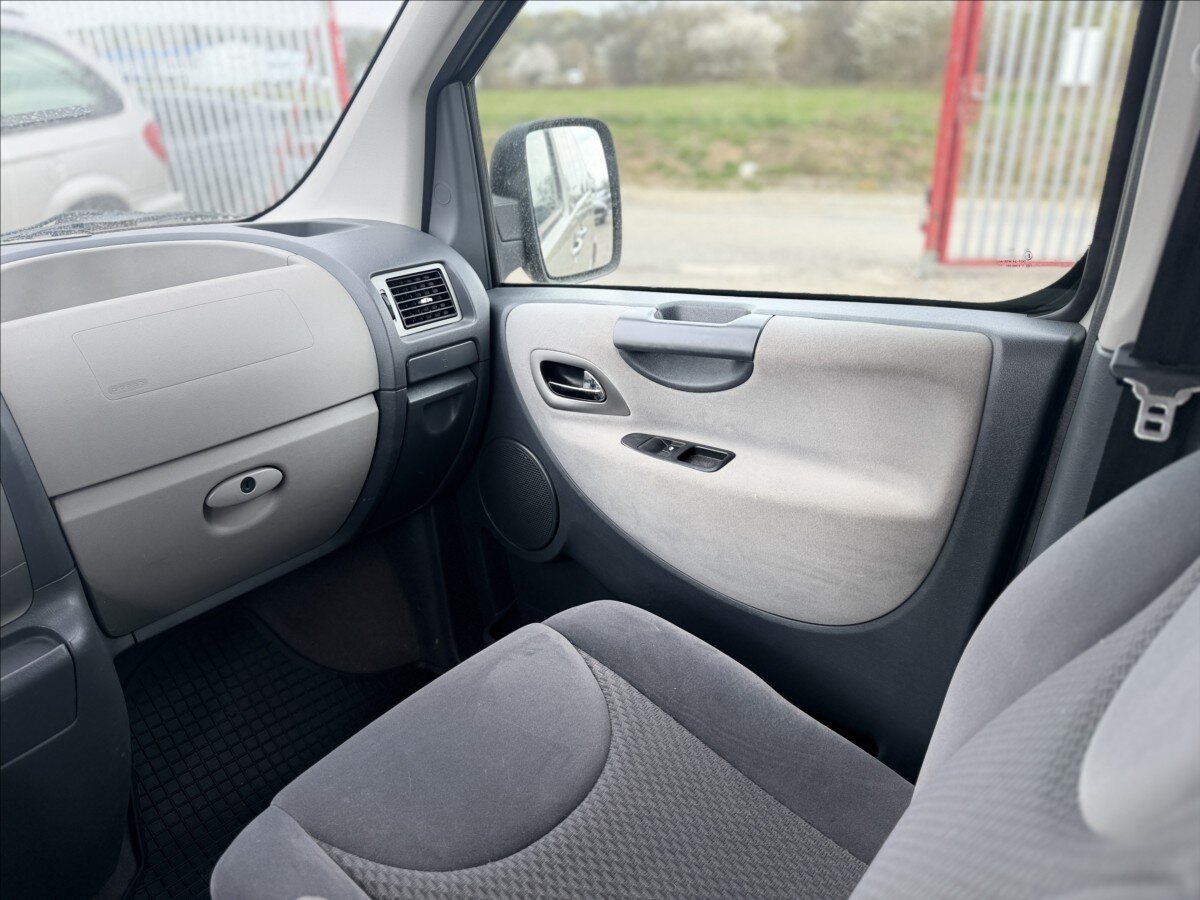 Peugeot Expert MPV 2,0 l 120 kw