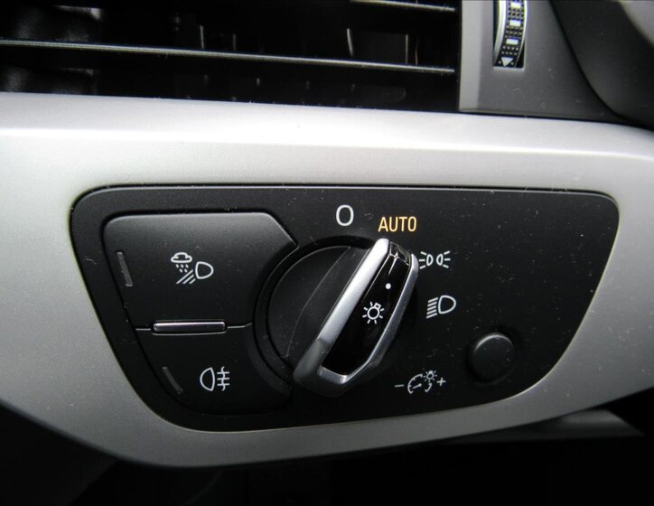 Audi A4 Sedan 2,0 l 110 kw