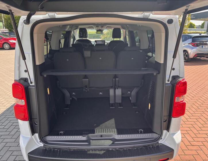 Toyota ProAce Verso 8