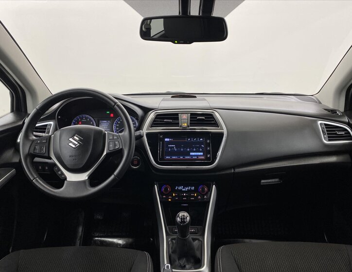 Suzuki SX4 S-Cross 9