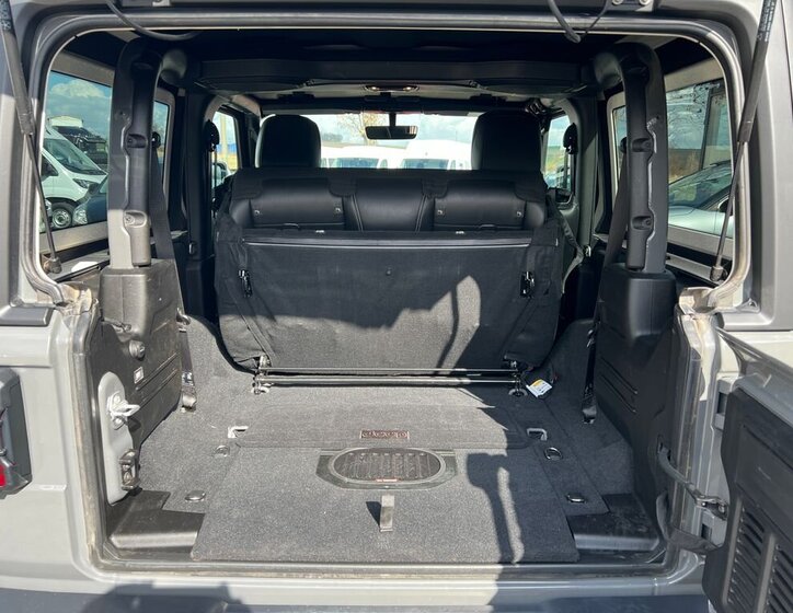 Jeep Wrangler SUV / Terénní 2,0 l 200 kw