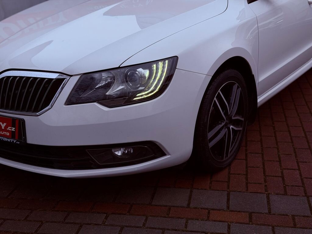 Škoda Superb Sedan 2,0 l 103 kw