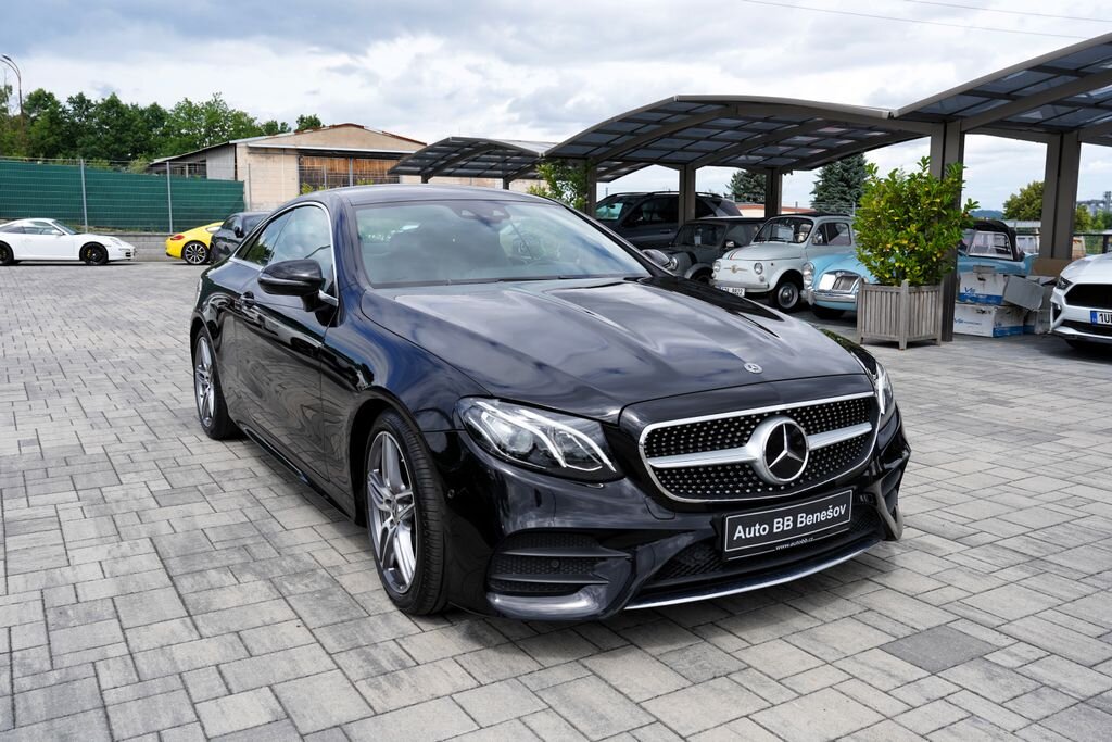Mercedes-Benz Třídy E Kupé 2,0 l 180 kw