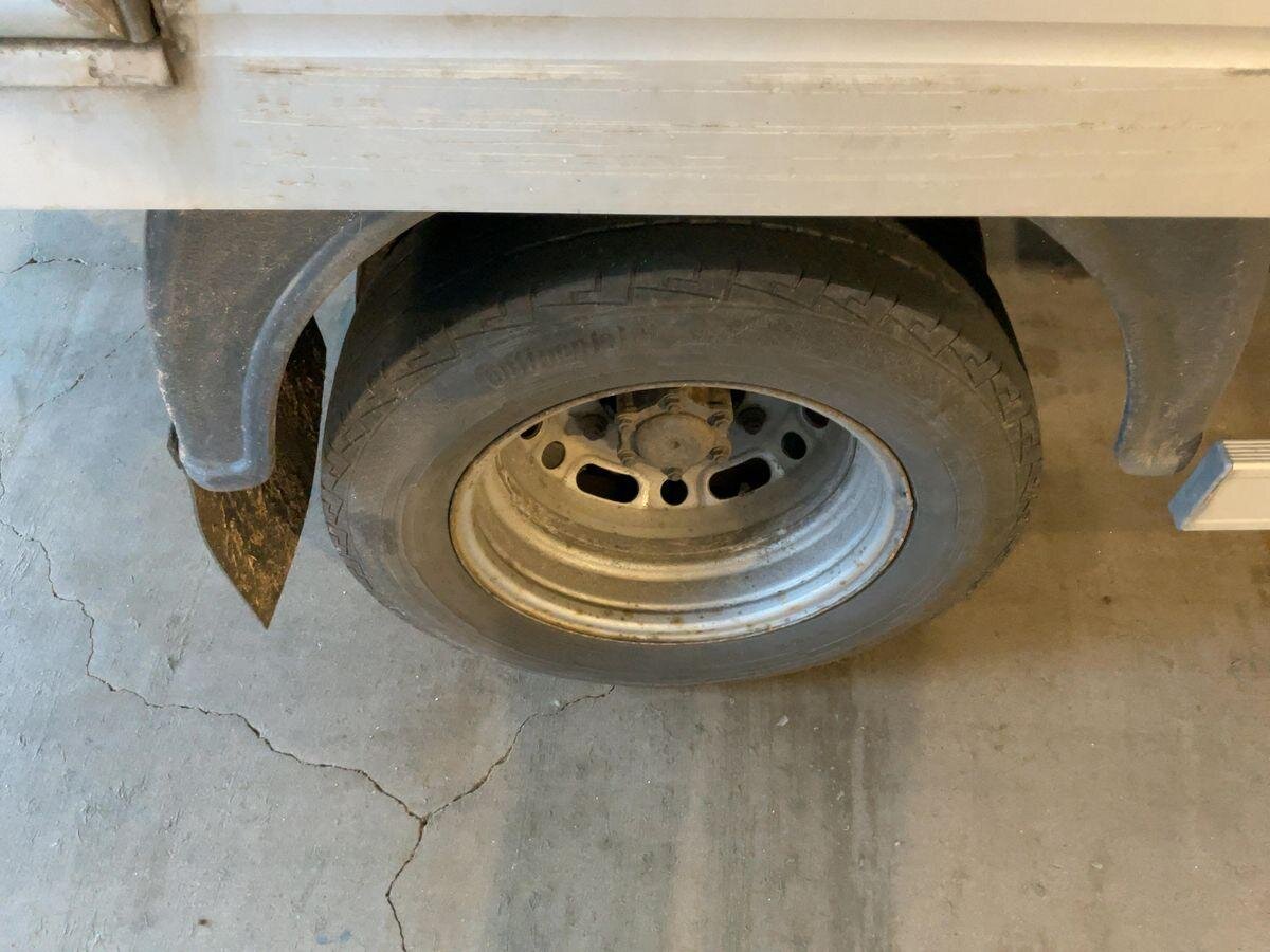 Volkswagen Crafter Skříň 2,5 l 120 kw