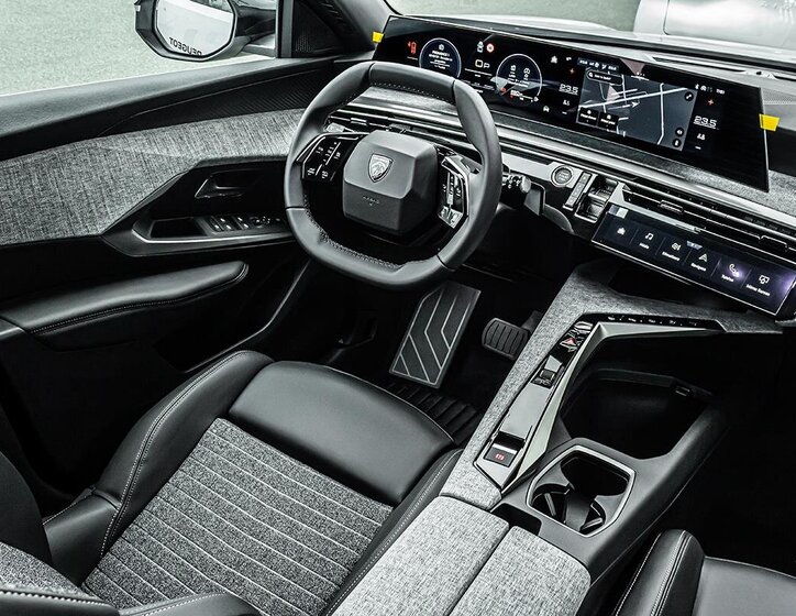 Peugeot 5008 SUV / Terénní 1,2 l 107 kw