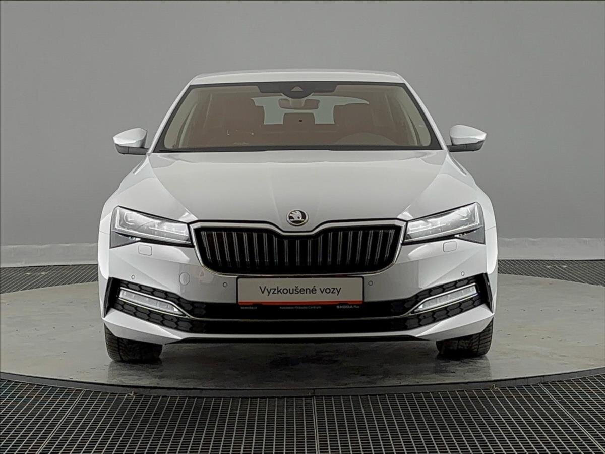 Škoda Superb Liftback 1,4 l 160 kw