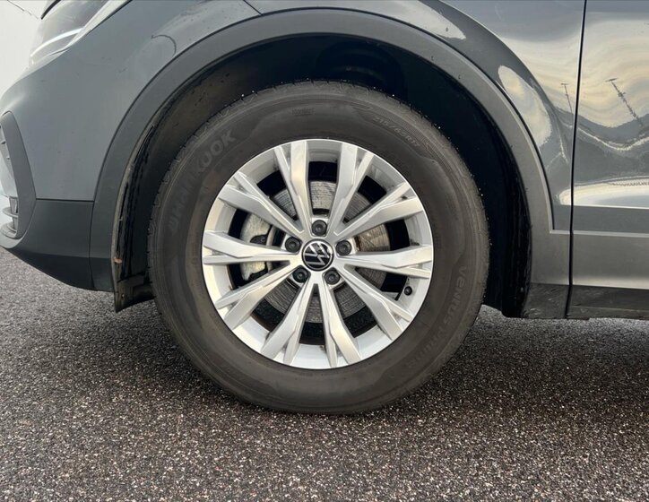 Volkswagen Tiguan 12