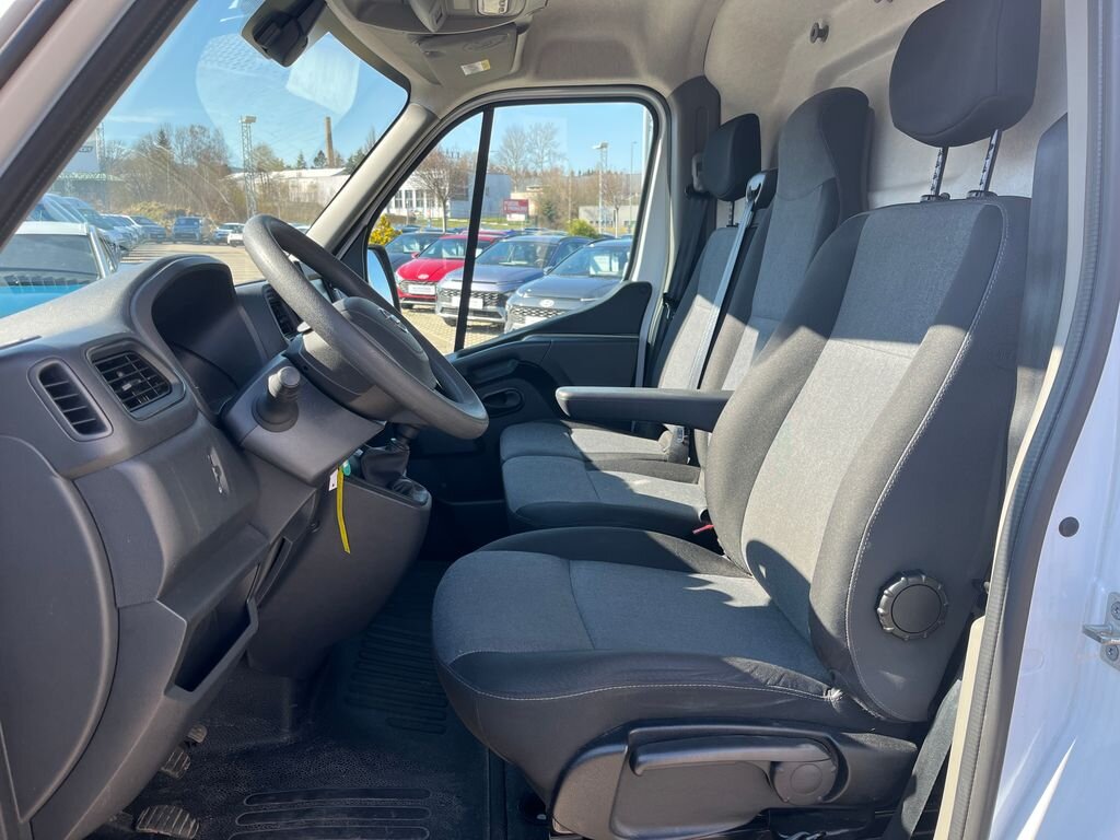 Nissan Interstar Skříň 2,3 l 100 kw