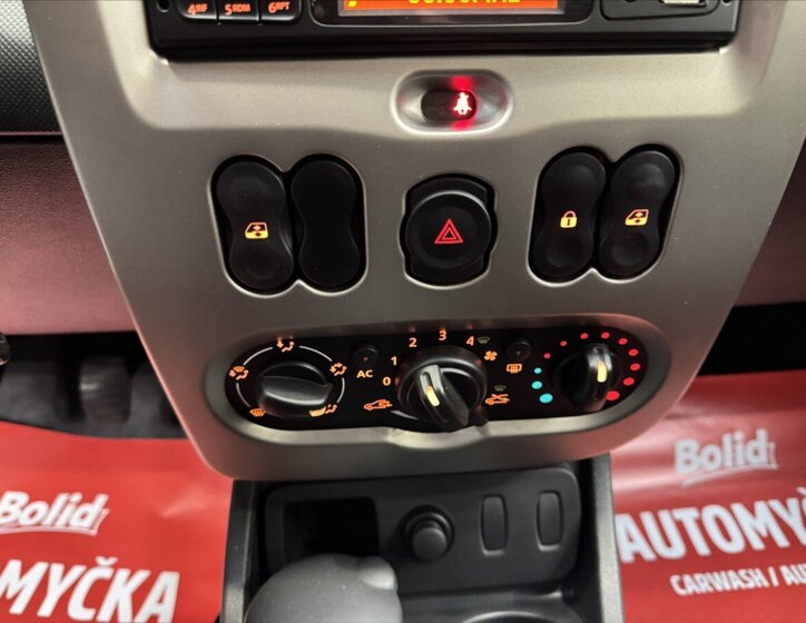 Dacia Duster SUV / Terénní 1,6 l 77 kw