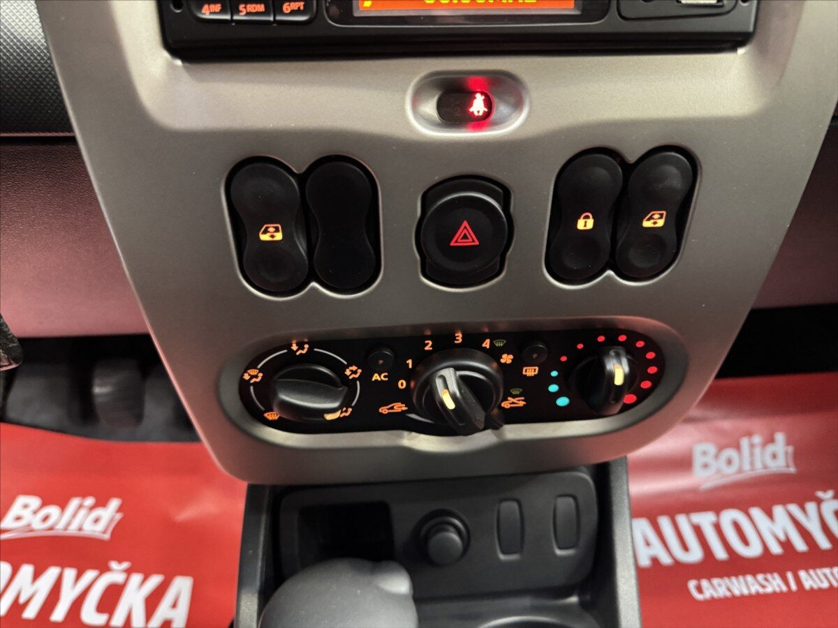 Dacia Duster SUV / Terénní 1,6 l 77 kw