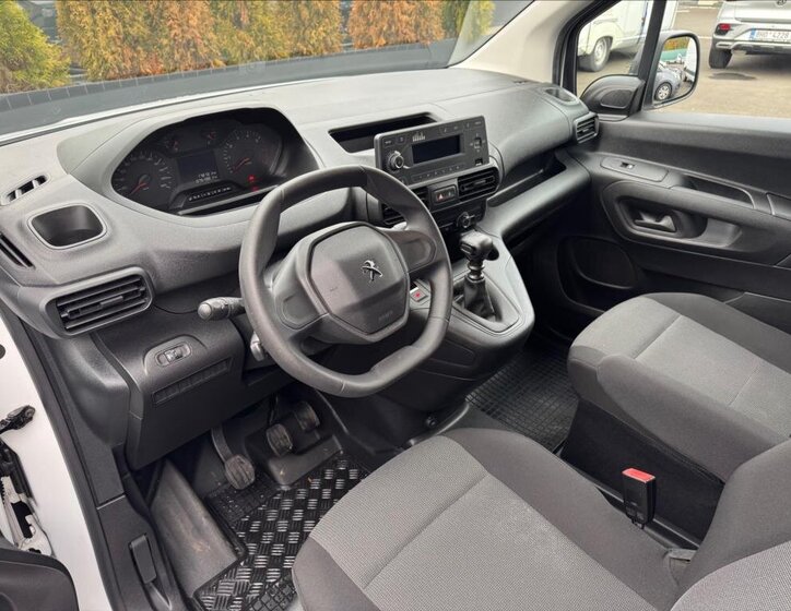 Peugeot Partner Skříň 1,5 l 96 kw