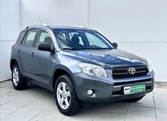 Toyota RAV4 SUV 2,2 l 100 kw