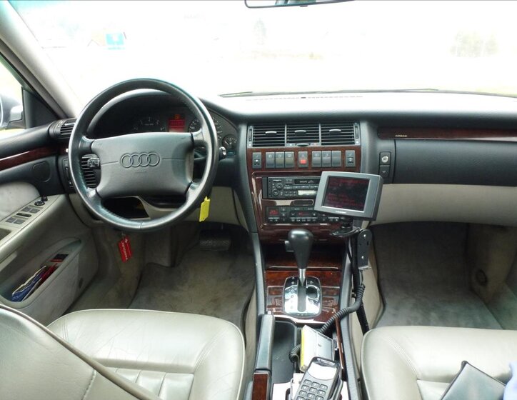 Audi A8 38