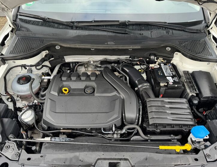 Škoda Karoq SUV 1,5 l 110 kw