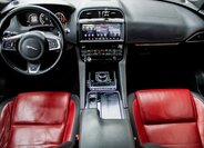 Jaguar F-Pace SUV 3,0 l 221 kw