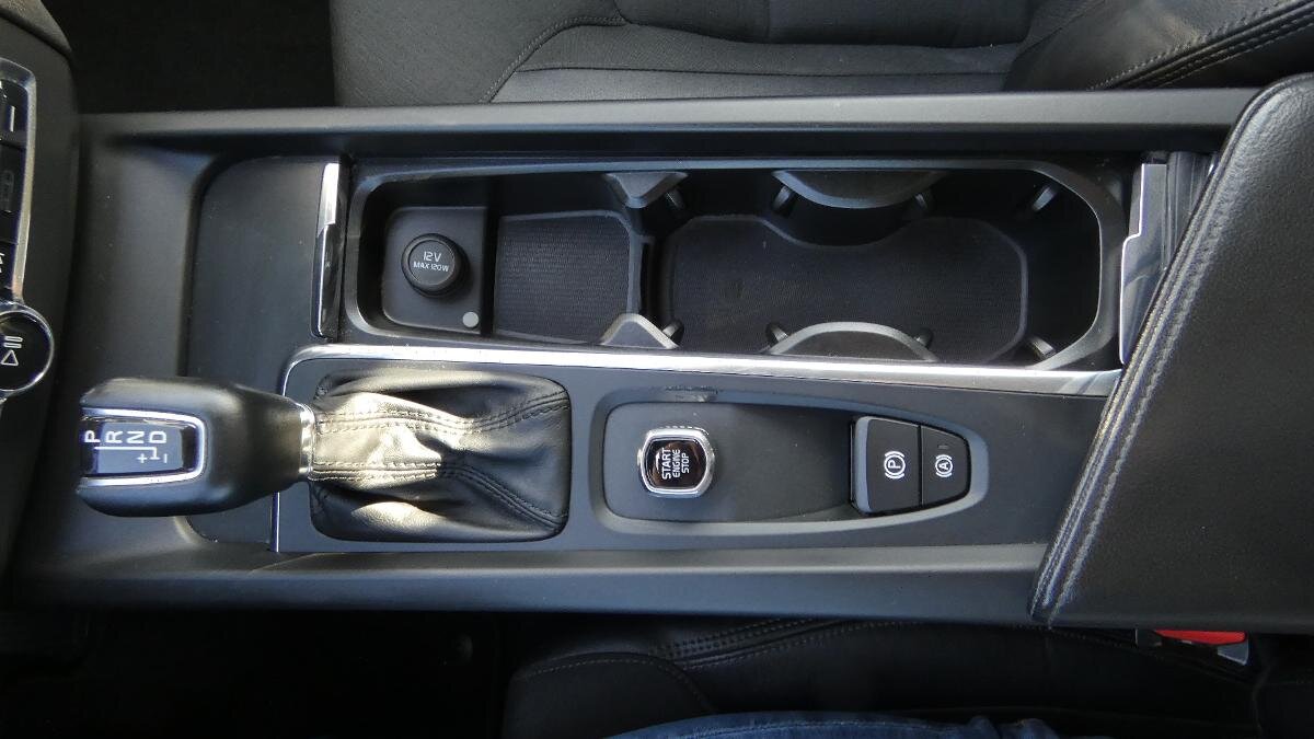 Volvo XC60 SUV / Terénní 2,0 l 140 kw