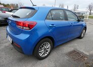 KIA Rio 7