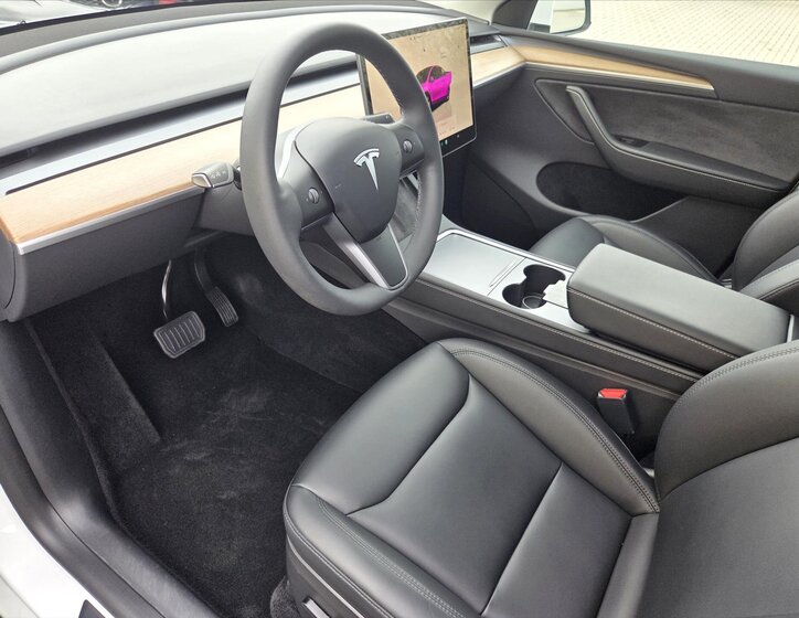 Tesla Model Y SUV / Terénní 0,0 378 kw