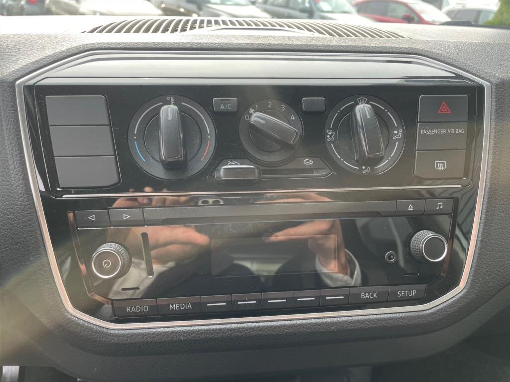 Volkswagen up! Hatchback 999,0 44 kw