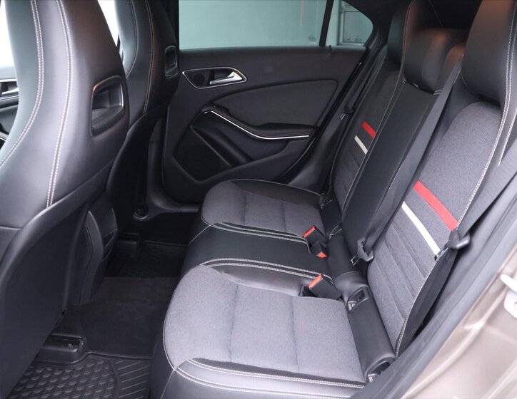 Mercedes-Benz Třídy A Hatchback 1,8 l 80 kw