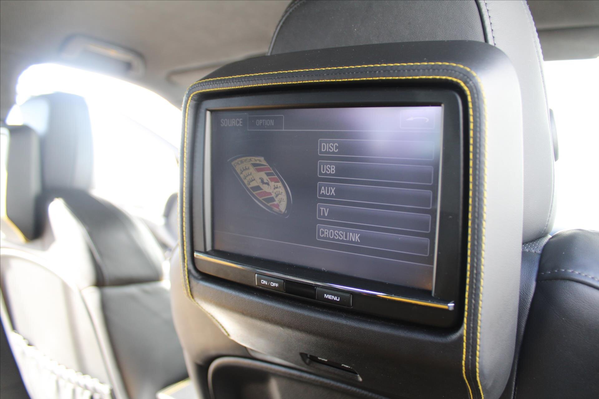 Porsche Cayenne SUV 4,8 l 397 kw