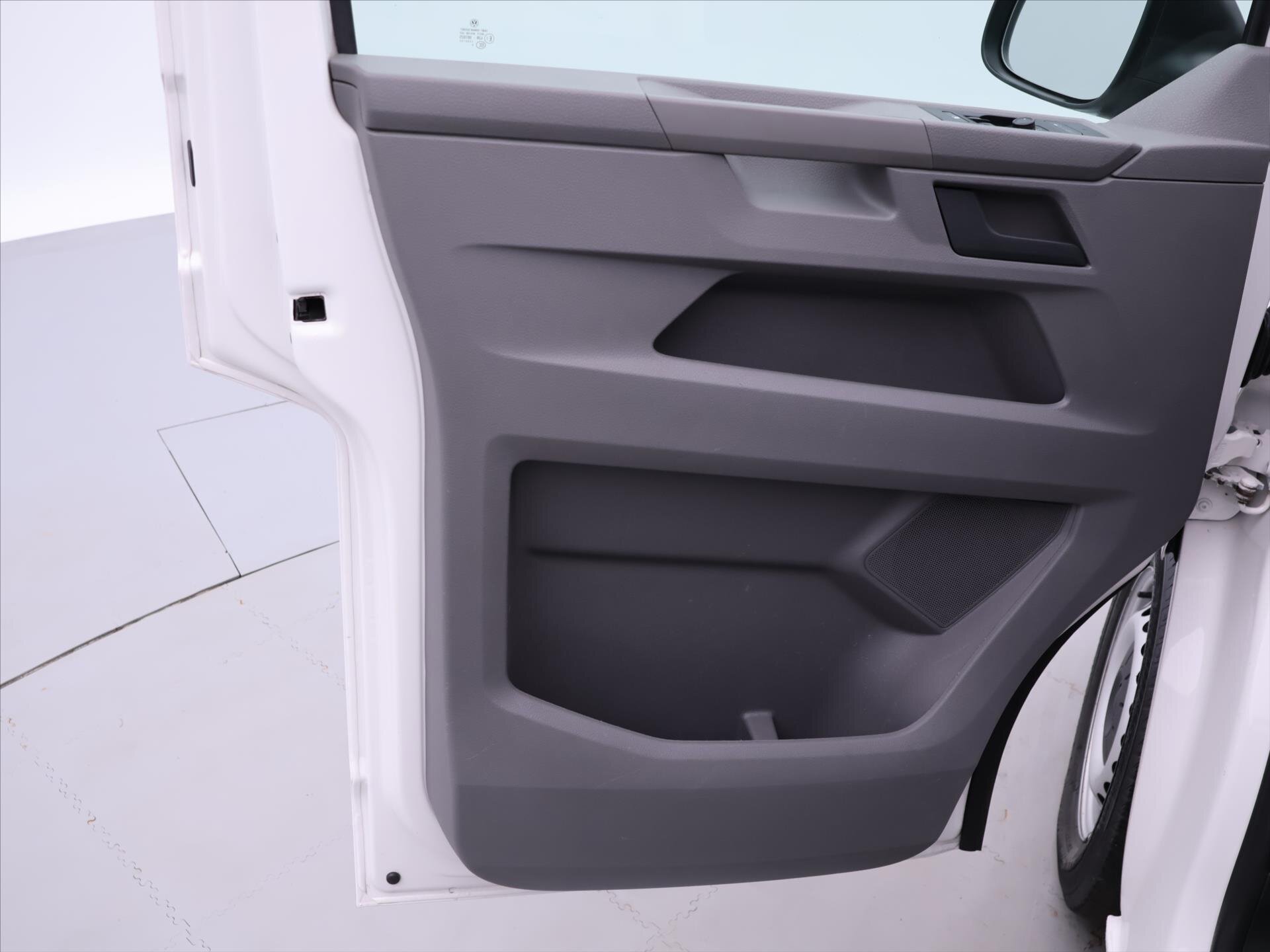 Volkswagen Transporter Skříň 2,0 l 66 kw