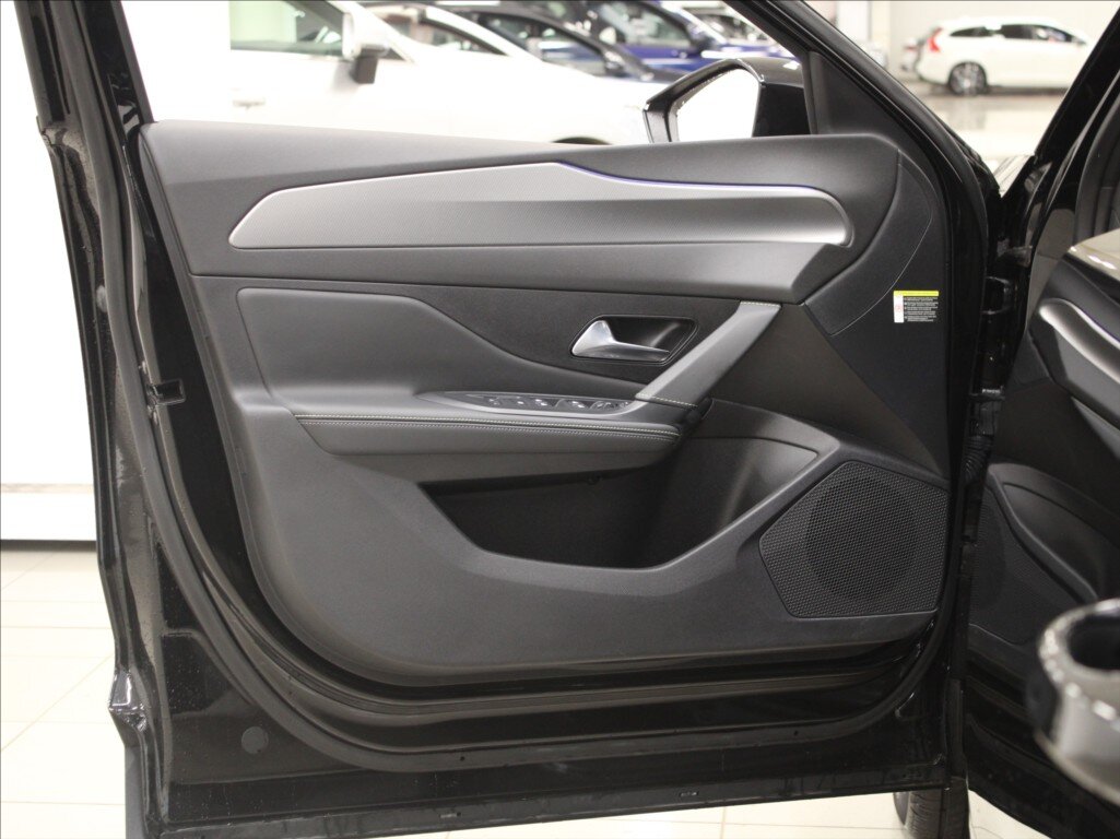 Peugeot 408 Liftback 1,6 l 165 kw