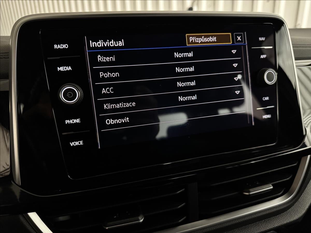 Volkswagen T-Roc MPV 2,0 l 110 kw