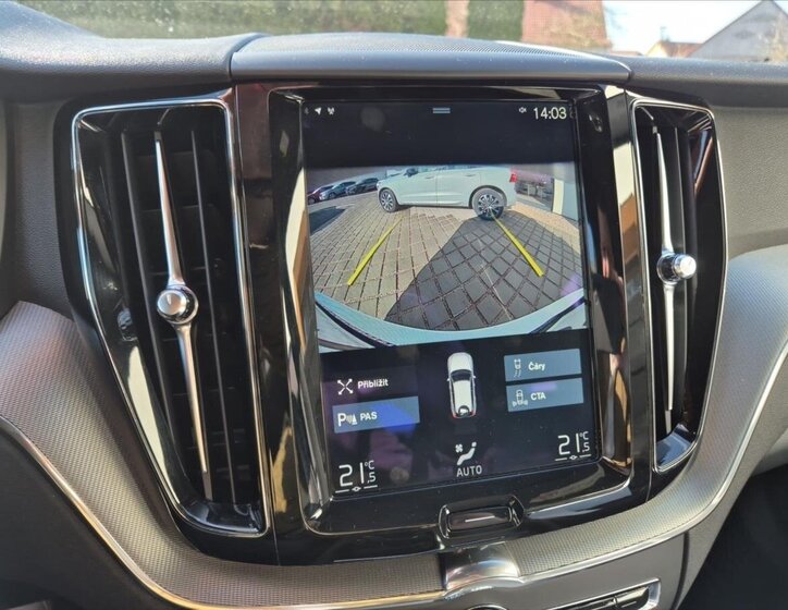 Volvo XC60 SUV / Terénní 2,0 l 140 kw