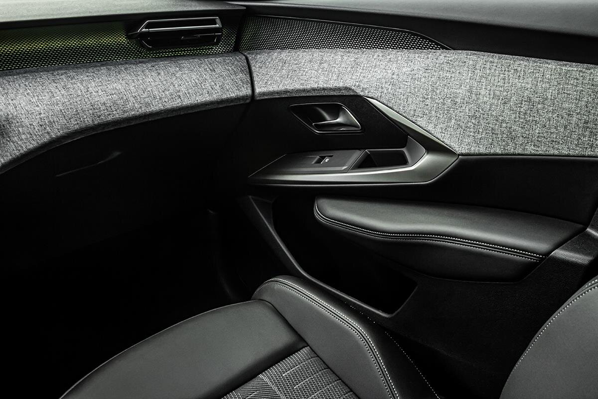 Peugeot 5008 SUV / Terénní 1,2 l 107 kw