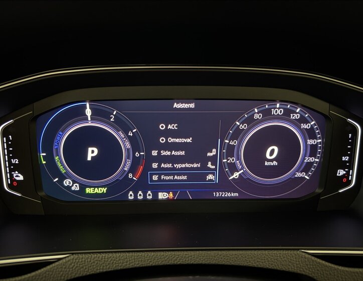 Volkswagen Passat Kombi 1,4 l 160 kw