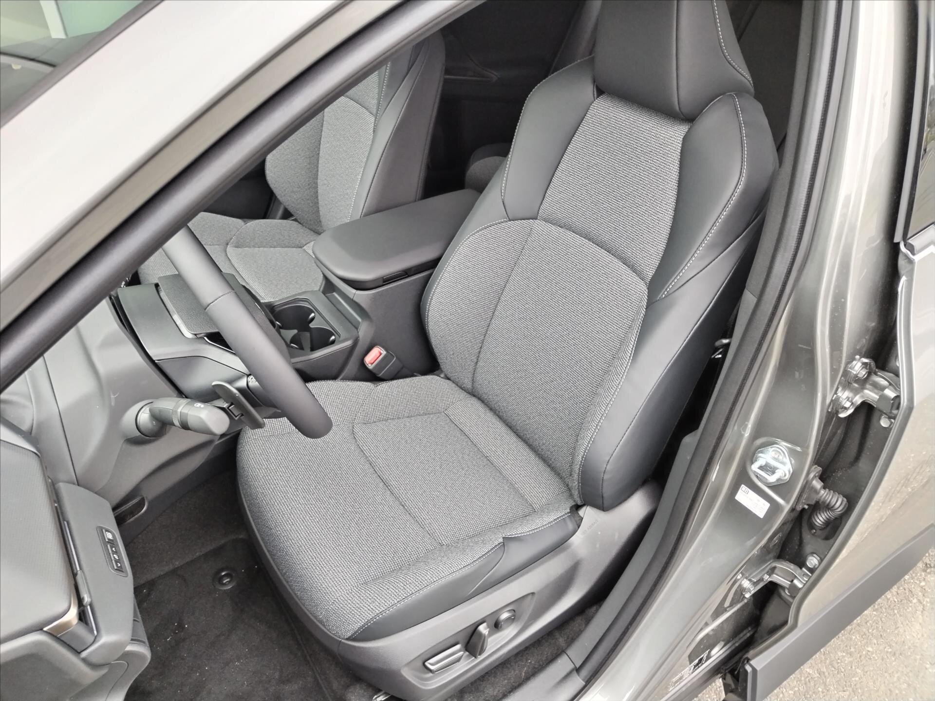 Toyota bZ4X SUV / Terénní 0,0 165 kw